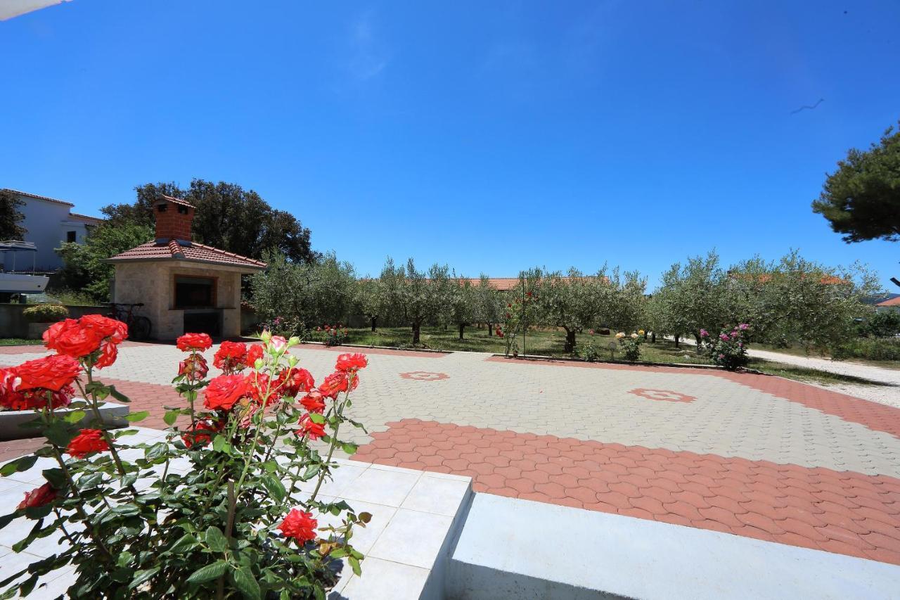 Apartmani Bruno Bibinje Exterior foto